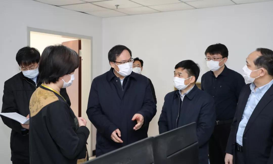杨金成到七院、七一四所检查指导疫情防控和复工复产工作